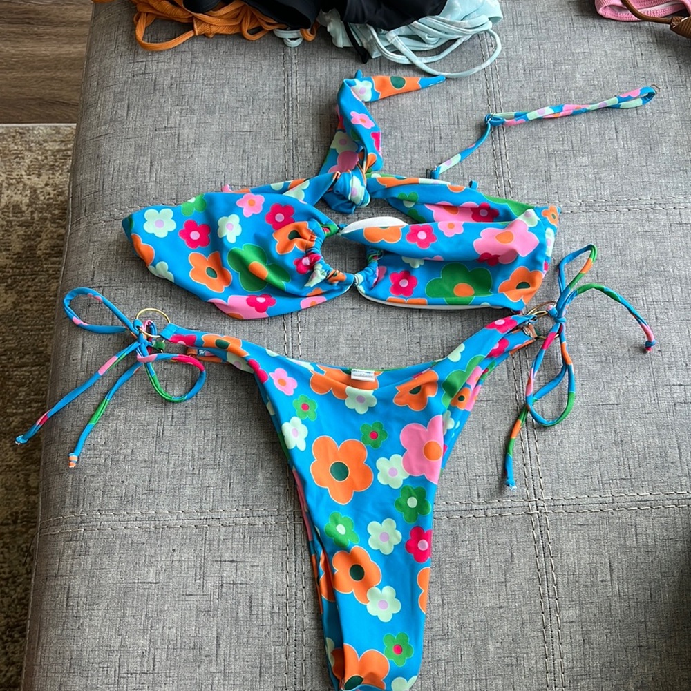 Flower bikini